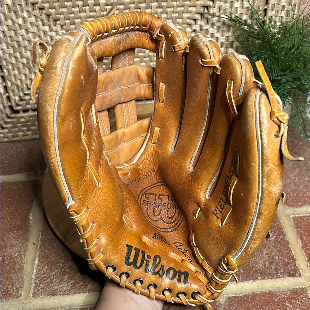 Wilson SB Fieldmaster A9835 Snap Action Grip-Tite Pocket Leather Baseball Glove
